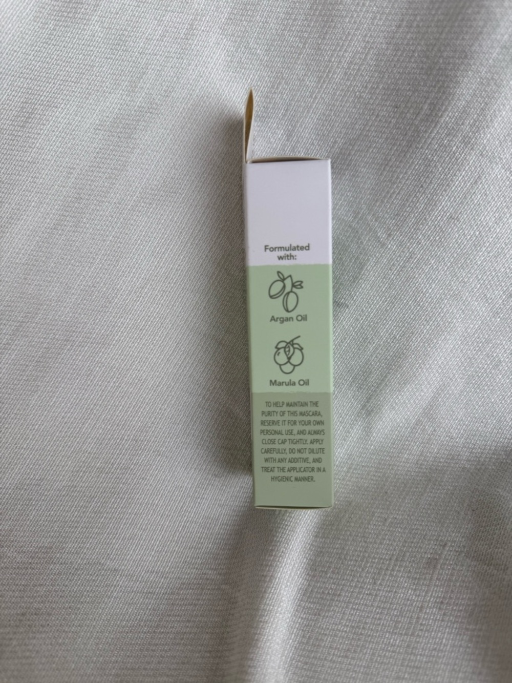 Clean Beauty Mascara — Black - Picture 3 of 4